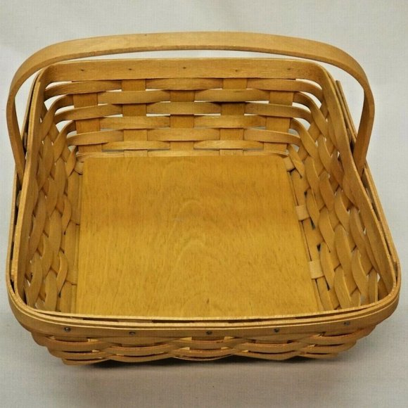 Longaberger 2005 Napkin Basket with Liner - Picture 11 of 14